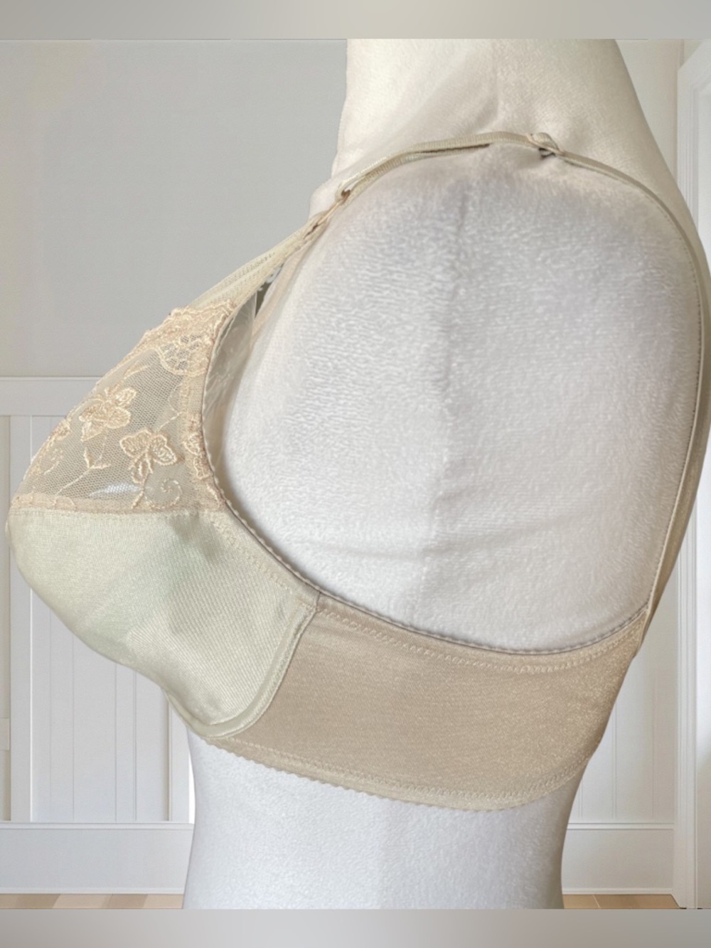 WACOAL Women's 36D Cream Beige Embrace Lace Unlined Underwire Bra 85711 - Picture 5 of 9